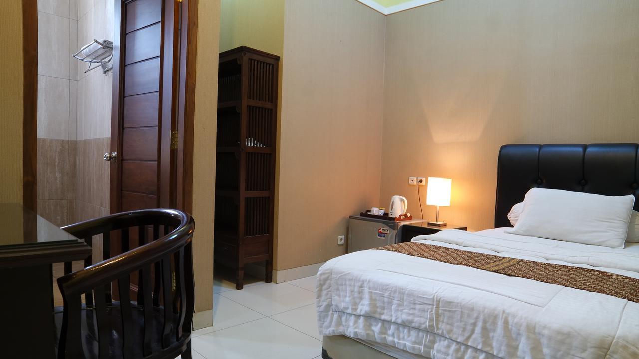 יוגיאקרטה Omah Semar Homestay מראה חיצוני תמונה